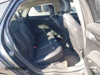 2018 Ford Fusion SE with VIN 3FA6P0HD6JR238133, listed as a IAAI auction lot 41765828 with 233,771 mi miles. Bid and sale history available at carsss.com. Image 8.