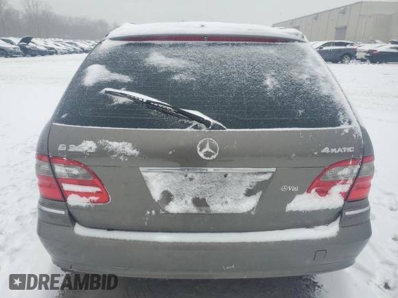2009 Mercedes-Benz E 350 with VIN WDBUH87X99B438401, listed as a Copart auction lot 43974375 with 236,551 mi miles and Salvage Title. Bid and sale history available at DreamBid. Image 6.