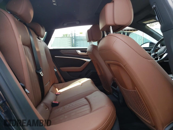 2021 Audi A7 z VIN WAUTPBF21MN085269, wystawiony jako Copart lot #57667215 z przebiegiem Nie podano mil oraz Szkody całkowita. Historia ofert i sprzedaży dostępna na DreamBid. Obrazek 10.