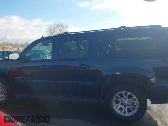 2008 Chevrolet Suburban LTZ with VIN 1GNFK16Y68R143010, listed as a IAAI auction lot 41209402 with 160,182 mi miles. Bid and sale history available at carsss.com. Image 14.