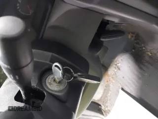 2001 Nissan Xterra XE z VIN 5N1ED28YX1C571796, wystawiony jako IAAI lot #42308046 z przebiegiem Nie podano mil oraz . Historia ofert i sprzedaży dostępna na DreamBid. Obrazek 11.