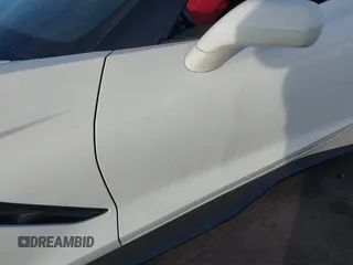 2015 Chevrolet Corvette 1LT z VIN 1G1YB2D72F5124033, wystawiony jako IAAI lot #41396693 z przebiegiem 26 056 mil mil oraz . Historia ofert i sprzedaży dostępna na DreamBid. Obrazek 6.