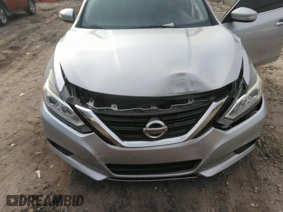 2018 Nissan Altima SR with VIN 1N4AL3AP8JC245501, listed as a IAAI auction lot 42026160 with 114,022 mi miles and . Bid and sale history available at carsss.com. Image 6.