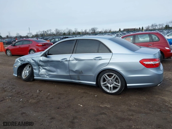 2013 Mercedes-Benz E-Class E 350 Luxury with VIN WDDHF8JB5DA678944, listed as a IAAI auction lot 41208242 with 101,834 mi miles. Bid and sale history available at carsss.com. Image 14.