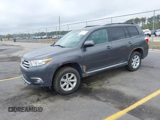2013 Toyota Highlander with VIN 5TDZA3EH2DS045965, listed as a IAAI auction lot 41922104 with 182,688 mi miles and . Bid and sale history available at DreamBid. Image 18.