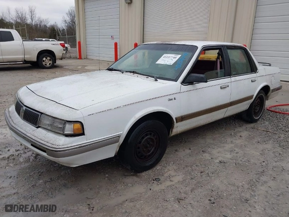 1996 Oldsmobile Ciera 1SA + VX5 with VIN 1G3AJ55M0T6300276, listed as a IAAI auction lot 41157740 with NaN miles. Bid and sale history available at carsss.com. Image 2.