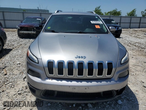 2016 Jeep Cherokee Latitude with VIN 1C4PJMCS9GW199329, listed as a Copart auction lot 61696245 with 62,280 mi miles and Salvage title. Bid and sale history available at DreamBid. Image 5.