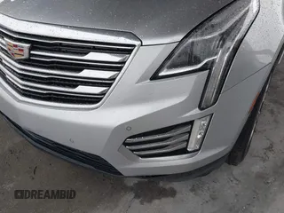 2018 Cadillac XT5 Premium Luxury FWD z VIN 1GYKNERS7JZ214504, wystawiony jako IAAI lot #40067507 z przebiegiem Nie podano mil oraz . Historia ofert i sprzedaży dostępna na DreamBid. Obrazek 6.