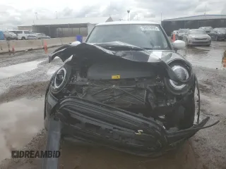 2023 MINI Hardtop Cooper SE z VIN WMW13DJ01P2U19472, wystawiony jako Copart lot #59630715 z przebiegiem 7 304 mil mil oraz Szkoda całkowita • Salvage title. Historia ofert i sprzedaży dostępna na DreamBid. Obrazek 5.