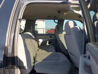 2001 Chevrolet Suburban LS with VIN 3GNEC16T61G284128, listed as a IAAI auction lot 41102555 with 198,323 mi miles. Bid and sale history available at carsss.com. Image 8.