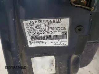 1995 Lincoln Town Car Signature z VIN 1LNLM82W0SY744473, wystawiony jako Copart lot #44752735 z przebiegiem Nie podano mil oraz Szkoda całkowita • Salvage title. Historia ofert i sprzedaży dostępna na DreamBid. Obrazek 13.