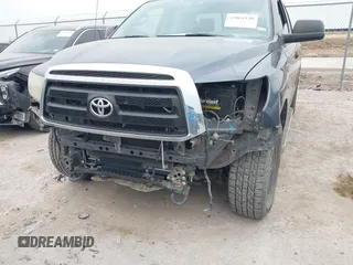 2010 Toyota Tundra z VIN 5TFUW5F10AX137509, wystawiony jako IAAI lot #42061138 z przebiegiem 139 128 mil mil oraz . Historia ofert i sprzedaży dostępna na DreamBid. Obrazek 6.