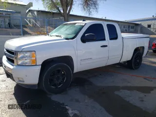 2011 Chevrolet Silverado 1500 LT with VIN 1GCRCSE07BZ381816, listed as a Copart auction lot 53696674 with 156,506 mi miles and Salvage Title. Bid and sale history available at DreamBid. Image 1.
