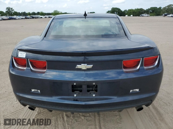 2013 Chevrolet Camaro LS z VIN 2G1FA1E36D9179469, wystawiony jako Copart lot #53968305 z przebiegiem 173 426 mil mil oraz Szkoda całkowita • Salvage title. Historia ofert i sprzedaży dostępna na DreamBid. Obrazek 6.