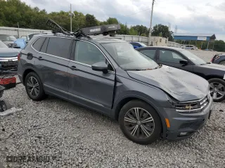 2018 Volkswagen Tiguan SEL Premium with VIN 3VV4B7AX3JM088316, listed as a Copart auction lot 82425764 with 0 mi miles and Salvage Title. Bid and sale history available at carsss.com. Image 4.