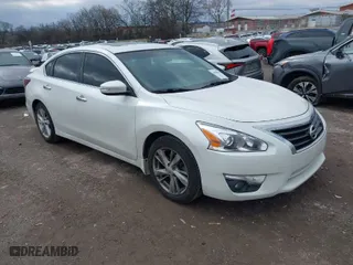 2014 Nissan Altima 2.5 SV with VIN 1N4AL3AP3EC128267, listed as a IAAI auction lot 41559433 with 169,844 mi miles. Bid and sale history available at carsss.com. Image 1.