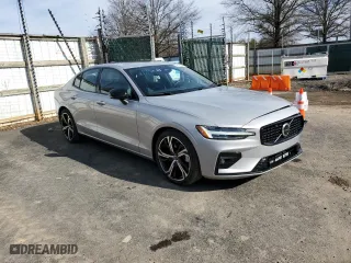 2024 Volvo S60 Core Dark Theme with VIN 7JRL12TK6RG324207, listed as a Copart auction lot 44436235 with 15,658 mi miles and Clean Title. Bid and sale history available at carsss.com. Image 4.