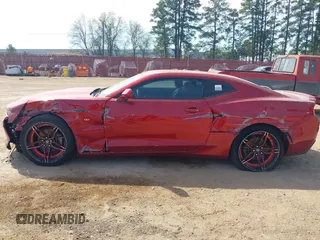 2017 Chevrolet Camaro 2LT z VIN 1G1FD1RSXH0168452, wystawiony jako IAAI lot #41878815 z przebiegiem 164 149 mil mil oraz . Historia ofert i sprzedaży dostępna na DreamBid. Obrazek 6.
