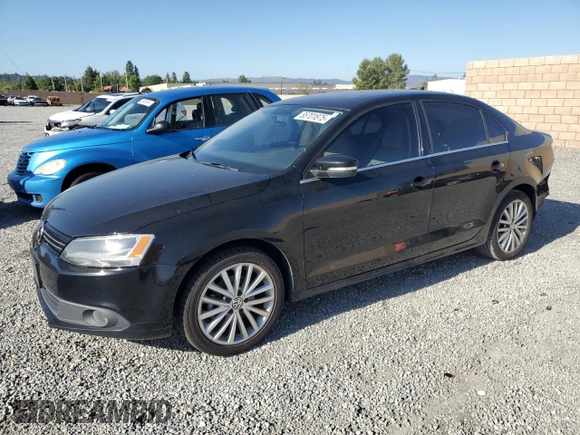 2012 Volkswagen Jetta SEL с VIN 3VWLP7AJ5CM411787, выставлен на аукционе Copart как лот 55701875 с пробегом 194 969 миль миль и Списание • Salvage title. История ставок и продаж доступна на DreamBid. Изображение 1.