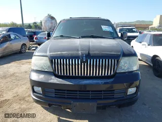 2006 Lincoln Navigator Luxury with VIN 5LMFU27536LJ25912, listed as a IAAI auction lot 42004689 with 160,020 mi miles. Bid and sale history available at carsss.com. Image 6.