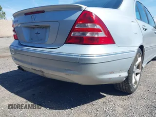 2007 Mercedes-Benz C 230 Sport with VIN WDBRF52H47A933571, listed as a IAAI auction lot 42168454 with 157,854 mi miles and . Bid and sale history available at DreamBid. Image 6.