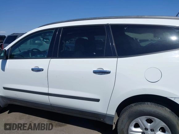 2017 Chevrolet Traverse LS with VIN 1GNKRFED1HJ350439, listed as a IAAI auction lot 42063133 with 129,574 mi miles. Bid and sale history available at carsss.com. Image 14.