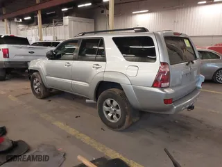 2004 Toyota 4Runner SR5 with VIN JTEZU14R348018845, listed as a IAAI auction lot 41601127 with 283,387 mi miles. Bid and sale history available at carsss.com. Image 3.