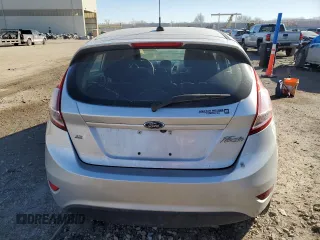 2019 Ford Fiesta SE z VIN 3FADP4EJ8KM109527, wystawiony jako Copart lot #42411655 z przebiegiem Nie podano mil oraz Szkoda całkowita • Salvage title. Historia ofert i sprzedaży dostępna na DreamBid. Obrazek 6.