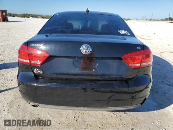 2012 Volkswagen Passat SE z VIN 1VWBH7A38CC049465, wystawiony jako Copart lot #43269985 z przebiegiem 140 636 mil mil oraz Szkoda całkowita • Salvage title. Historia ofert i sprzedaży dostępna na DreamBid. Obrazek 6.
