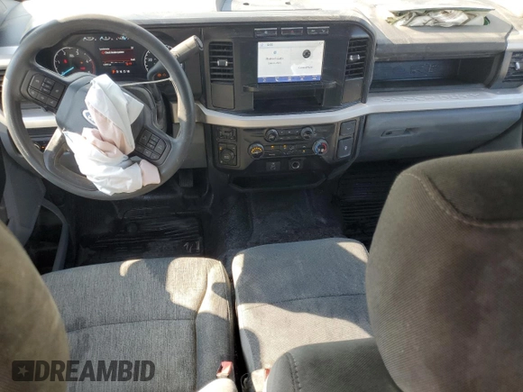 2023 Ford F-250 XL with VIN 1FT7W2BT0PEC14967, listed as a Copart auction lot 58661045 with 42,979 mi miles and Salvage title. Bid and sale history available at DreamBid. Image 8.