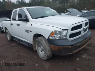 2019 Ram 1500 Express z VIN 1C6RR7FT8KS677125, wystawiony jako IAAI lot #40945169 z przebiegiem 140 292 mil mil oraz . Historia ofert i sprzedaży dostępna na DreamBid. Obrazek 1.