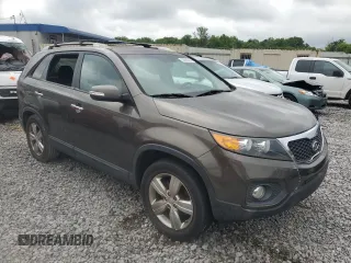 2012 Kia Sorento EX z VIN 5XYKU3A69CG279061, wystawiony jako Copart lot #60088605 z przebiegiem 272 332 mil mil oraz Czysty tytuł • Clean title. Historia ofert i sprzedaży dostępna na DreamBid. Obrazek 4.