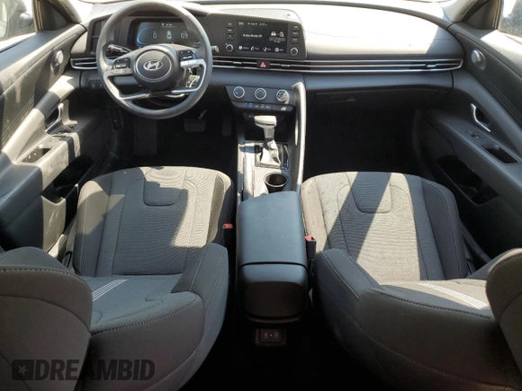 2024 Hyundai Elantra SE with VIN KMHLL4DGXRU743141, listed as a Copart auction lot 68490424 with 3,517 mi miles and Clean Title. Bid and sale history available at DreamBid. Image 8.