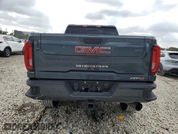 2020 GMC Sierra 2500HD AT4 z VIN 1GT19PEY0LF220676, wystawiony jako Copart lot #51109305 z przebiegiem 45 872 mil mil oraz Szkoda całkowita • Salvage title. Historia ofert i sprzedaży dostępna na DreamBid. Obrazek 6.