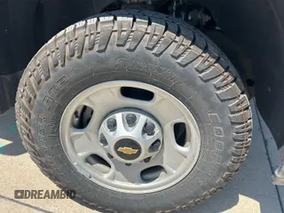 2021 Chevrolet Silverado 1500 z VIN 1GB0WLE74MF226216, wystawiony jako IAAI lot #42480815 z przebiegiem 91 716 mil mil oraz . Historia ofert i sprzedaży dostępna na DreamBid. Obrazek 1.