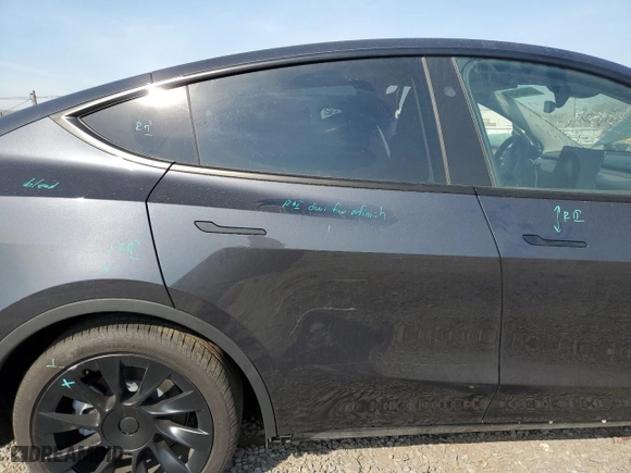 2024 Tesla Model Y with VIN 7SAYGDED3RF160506, listed as a Copart auction lot 53948515 with 0 mi miles and Non Repairable. Bid and sale history available at carsss.com. Image 11.