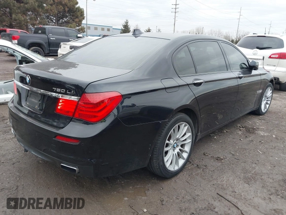 2011 BMW 7 Series 750Li xDrive z VIN WBAKC8C56BC434072, wystawiony jako IAAI lot #41460729 z przebiegiem 127 594 mil mil oraz . Historia ofert i sprzedaży dostępna na DreamBid. Obrazek 4.