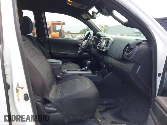 2018 Toyota Tacoma SR5 with VIN 3TMDZ5BN5JM048038, listed as a IAAI auction lot 42084922 with 79,718 mi miles and . Bid and sale history available at DreamBid. Image 5.