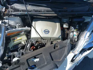 2015 Nissan LEAF SV with VIN 1N4AZ0CP9FC323706, listed as a IAAI auction lot 41631924 with 76,042 mi miles. Bid and sale history available at carsss.com. Image 10.