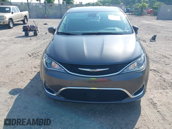 2020 Chrysler Pacifica Touring with VIN 2C4RC1FG6LR120775, listed as a IAAI auction lot 42562876 with 119,853 mi miles and . Bid and sale history available at DreamBid. Image 11.