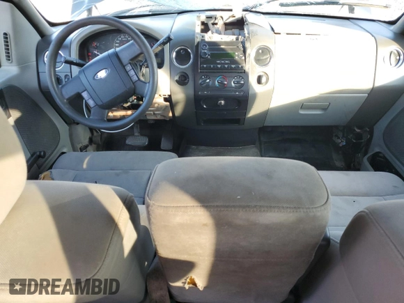 2006 Ford F-150 STX z VIN 1FTRX12W95KC36720, wystawiony jako Copart lot #55571735 z przebiegiem 195 850 mil mil oraz Nie do naprawy • Non repairable. Historia ofert i sprzedaży dostępna na DreamBid. Obrazek 8.