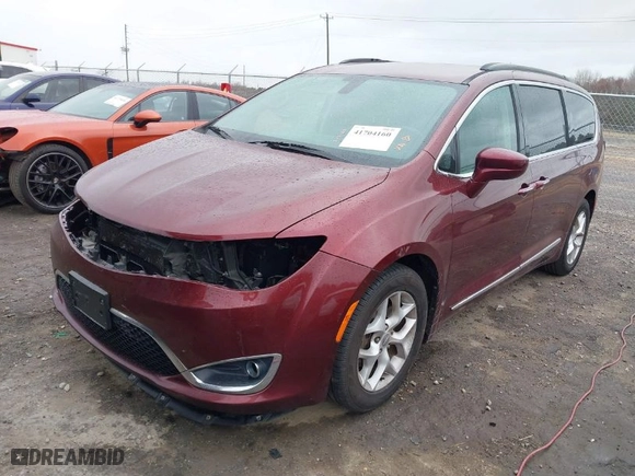 2017 Chrysler Pacifica Touring-L with VIN 2C4RC1BG8HR588293, listed as a IAAI auction lot 41704160 with 99,054 mi miles. Bid and sale history available at carsss.com. Image 2.
