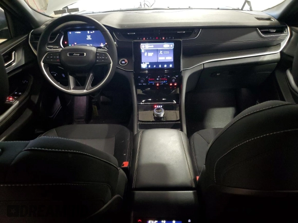 2024 Jeep Grand Cherokee Altitude X with VIN 1C4RJKAG0R8561907, listed as a Copart auction lot 59867515 with 28,034 mi miles and Clean title. Bid and sale history available at DreamBid. Image 8.