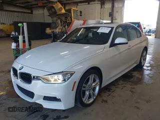 2015 BMW 3 Series 335i z VIN WBA3A9G58FNN73480, wystawiony jako IAAI lot #42116761 z przebiegiem 50 879 mil mil oraz . Historia ofert i sprzedaży dostępna na DreamBid. Obrazek 17.