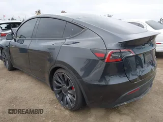 2024 Tesla Model Y Performance with VIN 7SAYGDEF7RF053265, listed as a IAAI auction lot 42132172 with 17,102 mi miles and . Bid and sale history available at DreamBid. Image 3.