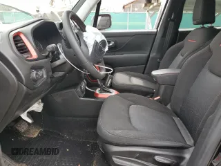 2020 Jeep Renegade Trailhawk z VIN ZACNJBC16LPM03446, wystawiony jako Copart lot #51258785 z przebiegiem 27 683 mil mil oraz Szkoda całkowita • Salvage title. Historia ofert i sprzedaży dostępna na DreamBid. Obrazek 7.