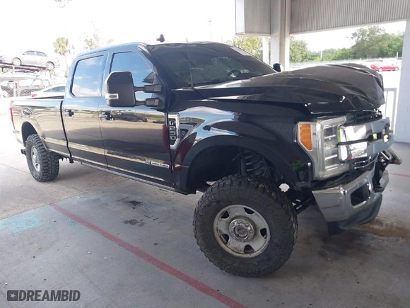 2019 Ford Super Duty F-250 SRW XL with VIN 1FT7W2BTXKEC87594, listed as a IAAI auction lot 40768547 with 198,489 mi miles. Bid and sale history available at carsss.com. Image 1.