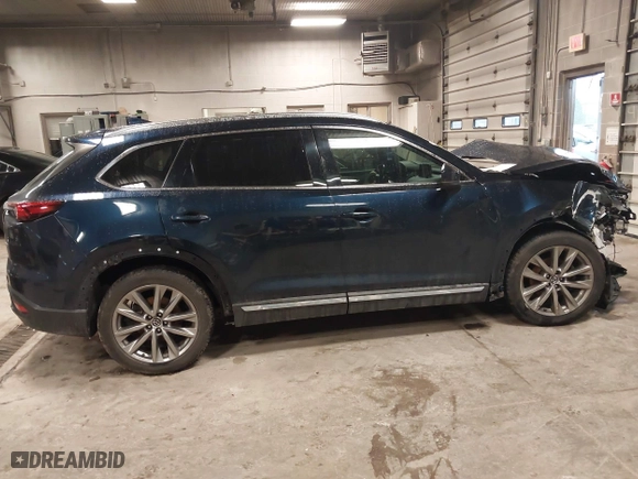 2018 Mazda CX-9 Grand Touring with VIN JM3TCBDY6J0216508, listed as a IAAI auction lot 41192901 with 60,366 mi miles. Bid and sale history available at carsss.com. Image 14.