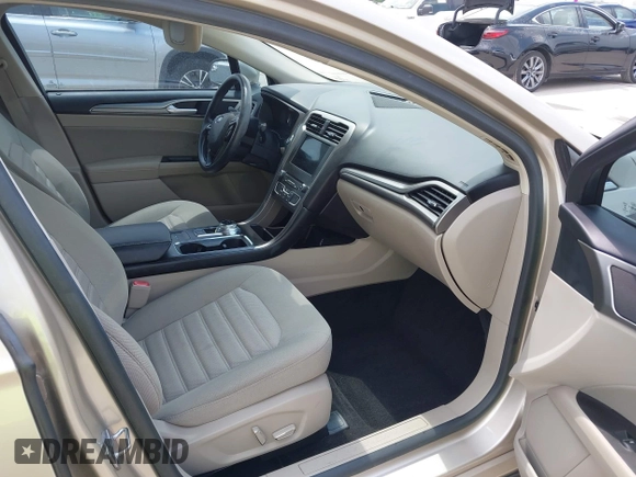 2018 Ford Fusion SE z VIN 3FA6P0H75JR176394, wystawiony jako IAAI lot #42169780 z przebiegiem 65 617 mil mil oraz . Historia ofert i sprzedaży dostępna na DreamBid. Obrazek 5.