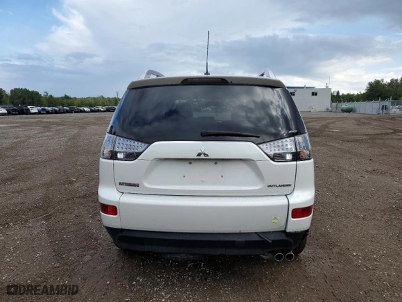 2008 Mitsubishi Outlander XLS with VIN JA4MT41X38Z600587, listed as a Copart auction lot 65476094 with 202,826 mi miles and Clean Title. Bid and sale history available at carsss.com. Image 6.